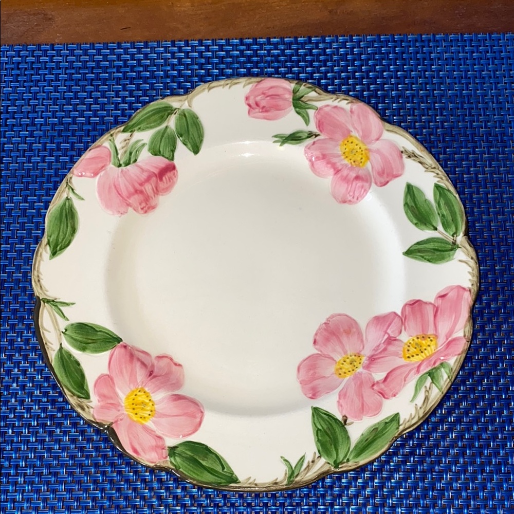 Franciscan Desert Rose 9.5” scalloped plate